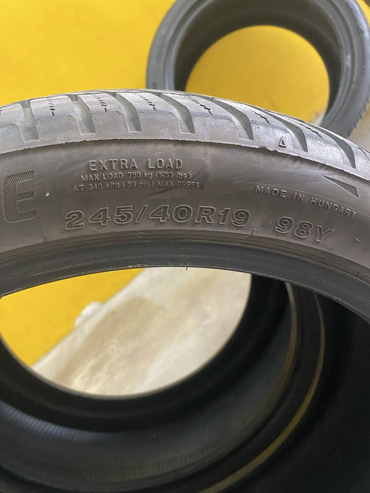 Pneus 245 40 R19