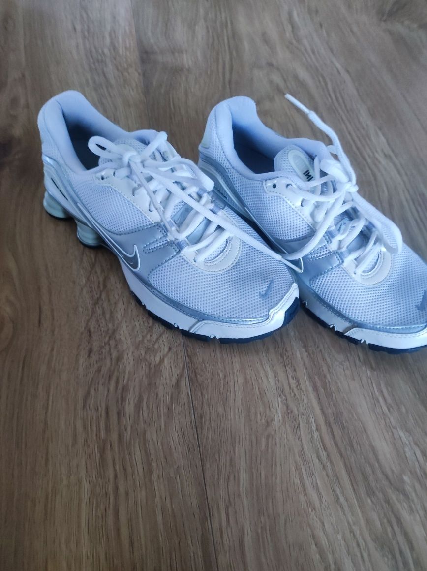 Buty Nike Shox rozm 39