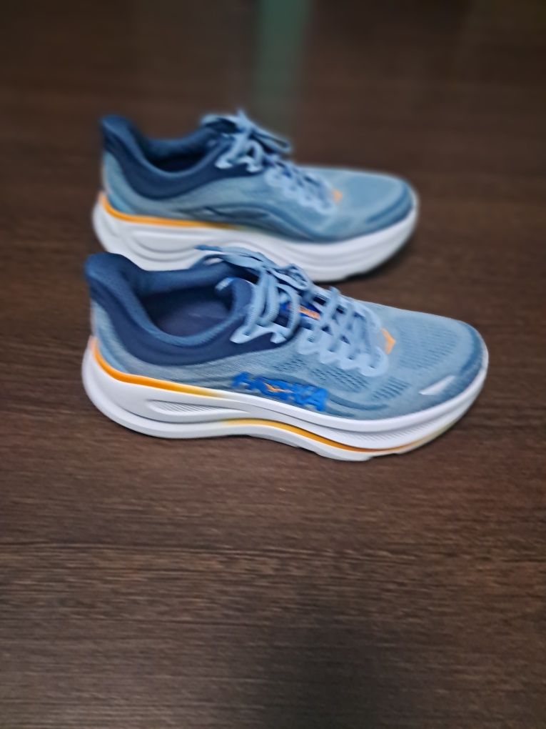 Кросівки Hoka Bondi 9   Р 42 2/3  27см