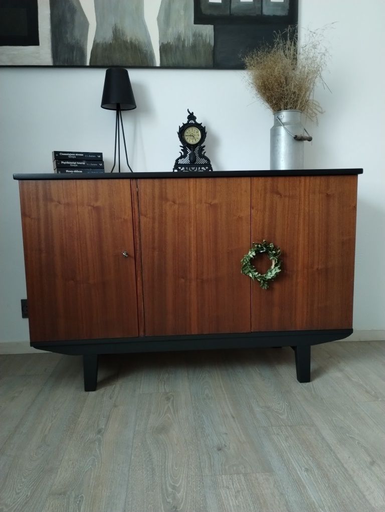 Długa komoda PRL sideboard