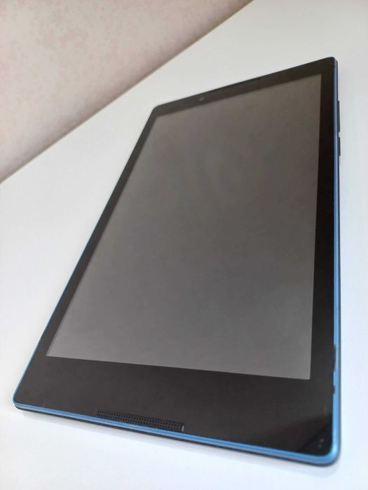 Планшет Lenovo із діагоналлю 8,5”. Оригінал у ідеальному стані!