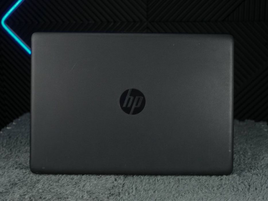 Ноутбук HP 14-cm0822no Ryzen 5, 8GB RAM, 256GB SSD, стан B