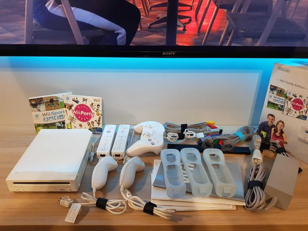 Konsola Nintendo Wii + dwa kontrolery + pad + gry KOMPLET PRZEROBIONA