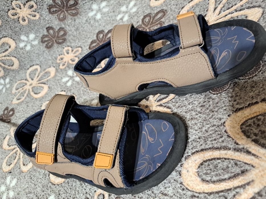 Сандалі Waikiki 35 розмір