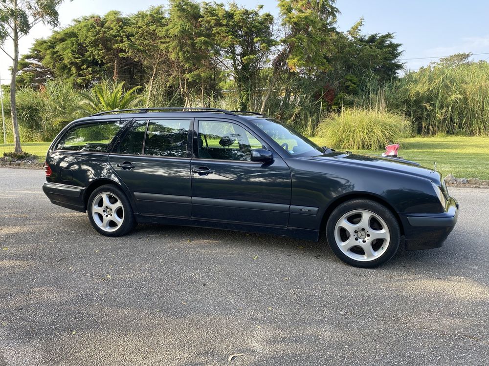 Mercedes E220 cdi Aut. Ano 1999 em excelente estado,