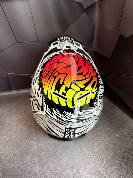 Мотошолом Agv  Shark Hjc shoei Scorpion Xlite  Ruroc Nolan rpha pista