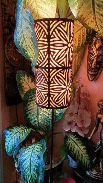 Stara lampa stojąca z PRL