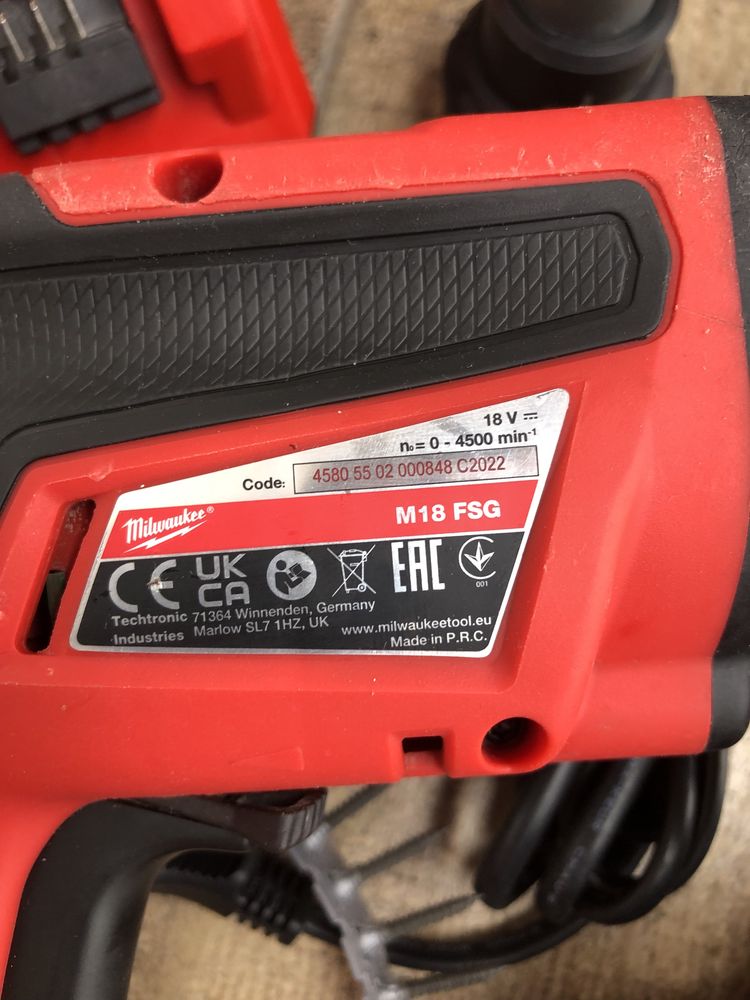 Безщітковий Акум.шуруповерт Milwaukee M18 FSGC-202X