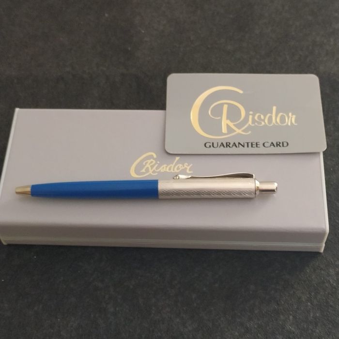 Esferográfica em prata marca Crisdor