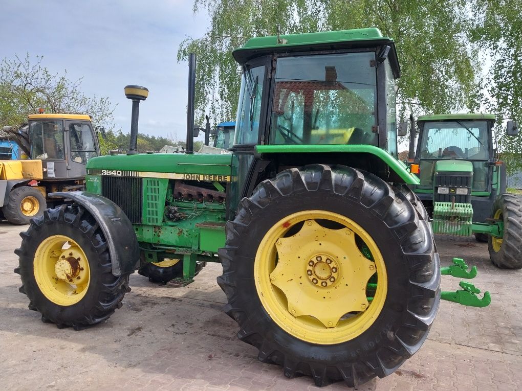 John deere 3640 4x4