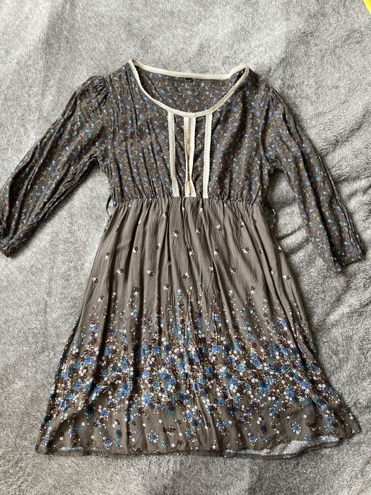 Легка сукня в квіточку