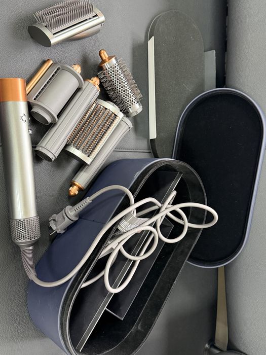 Продам стайлер Dyson