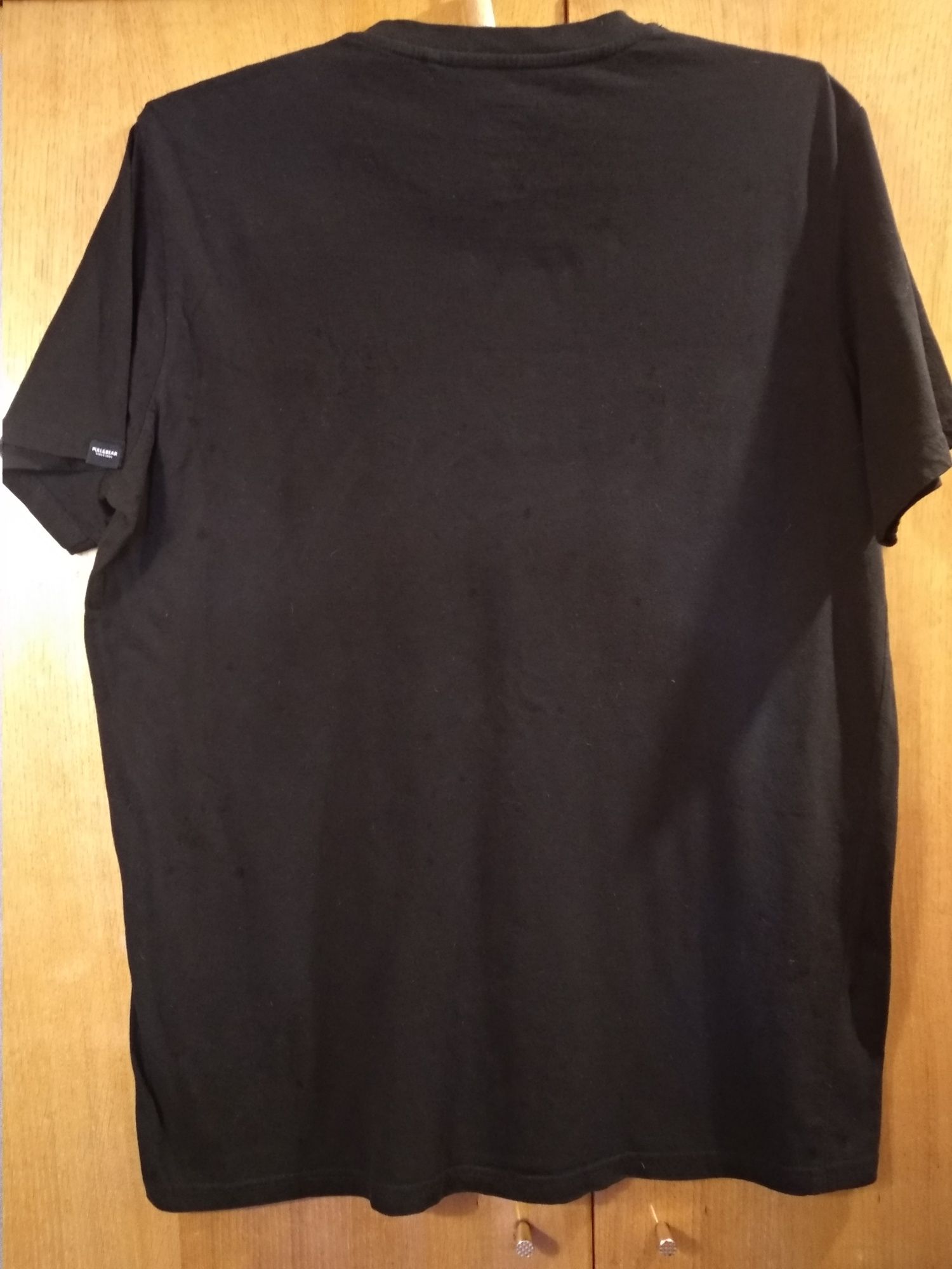PULL & BEAR крута чоловіча футболка