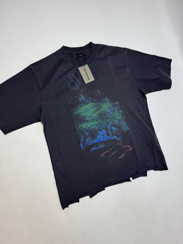 Футболка Balenciaga Distressed M L