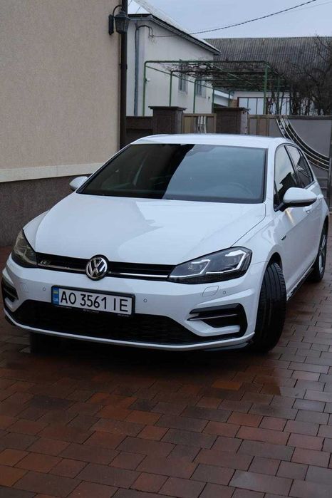 Volksvagen Golf R line