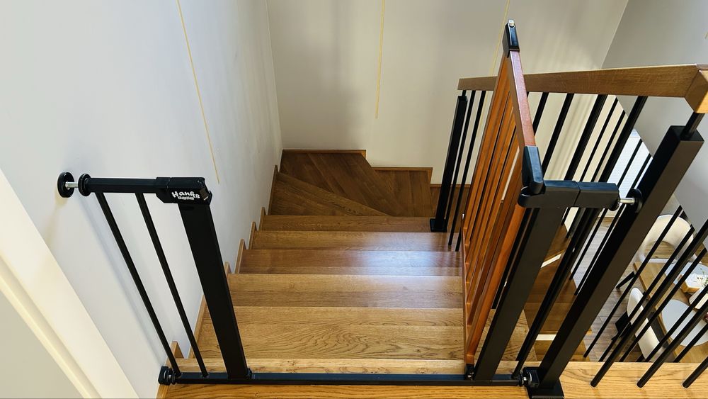 Bramka zabezpieczająca drzwi schody dla dziecka Hanks Kids