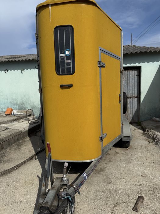 Atrelado para cavalos