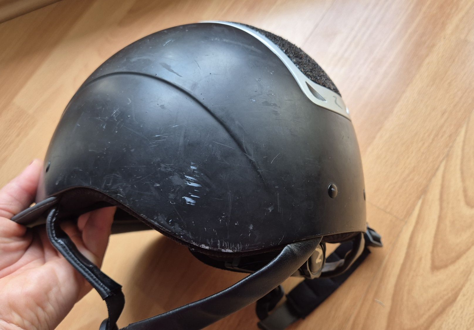 Kask jeździecki Horze Apex XS czarny