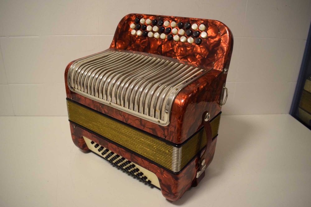 Acordeao Hohner Amati 2 Voz 48 Baixos, N 05