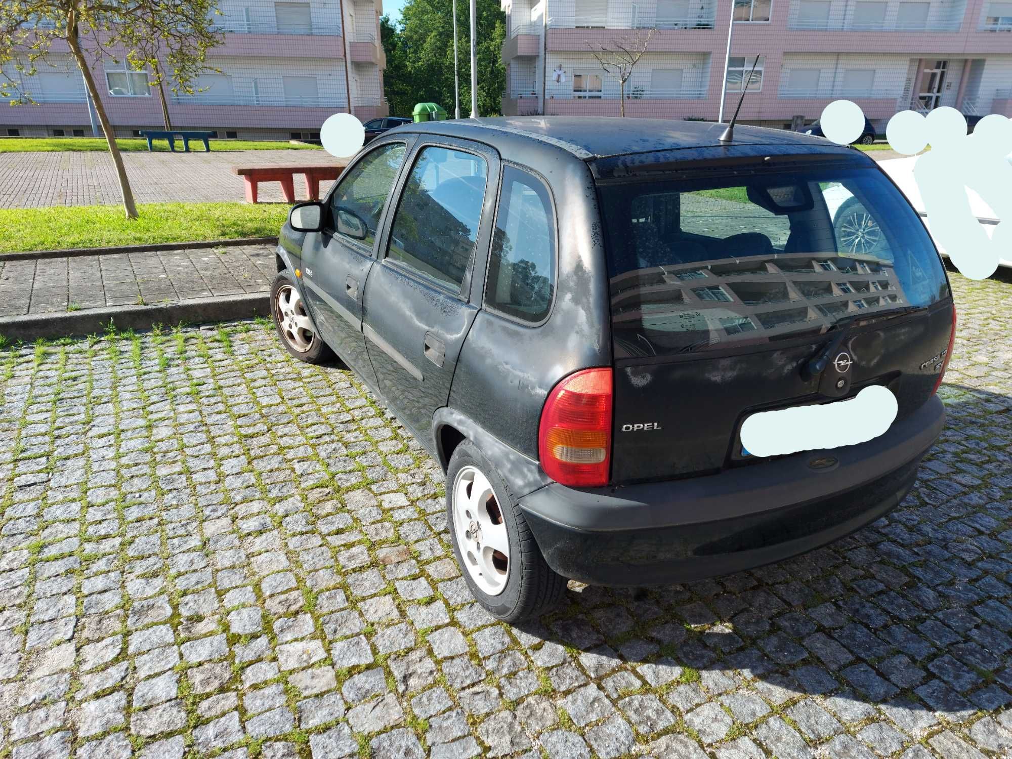 Opel Corsa B apenas 1 titular Km reais.