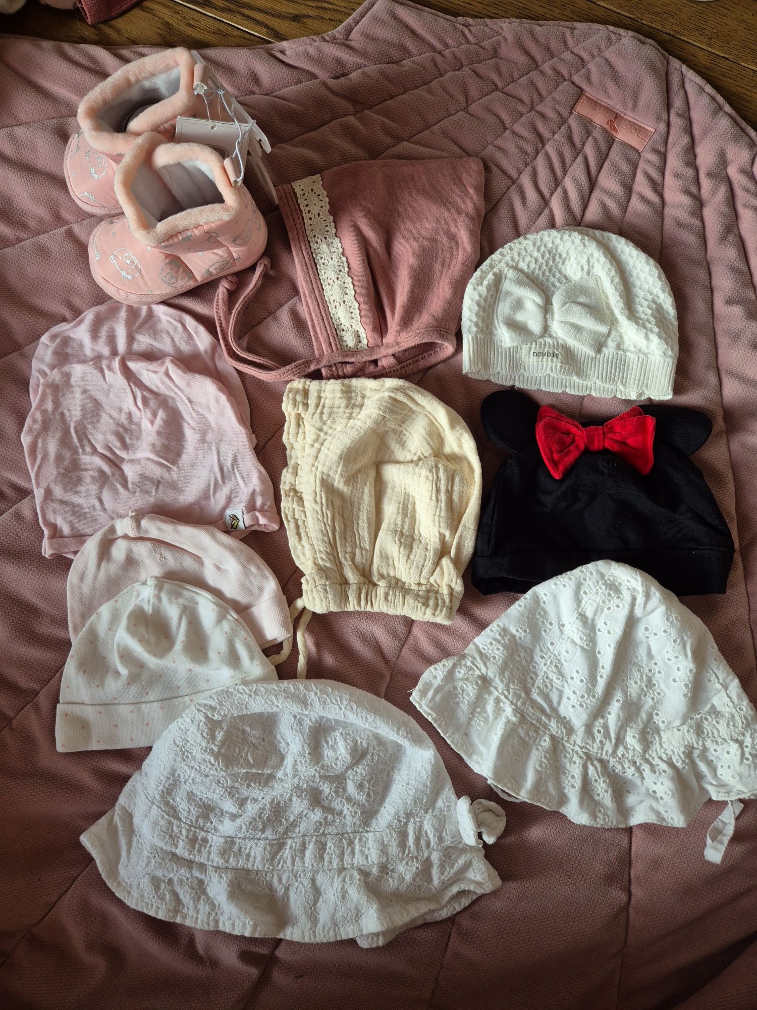 Czapeczki Newbie H&M Pinokio Nanaf Organic i