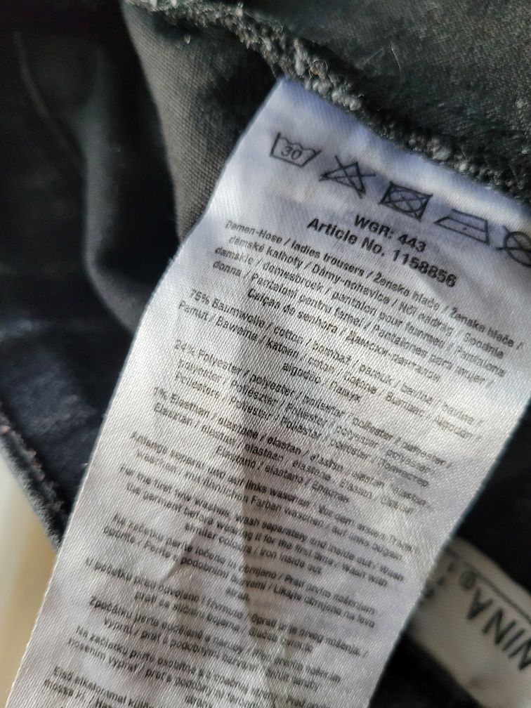 Czarne elastyczne jeansy spodnie rurki wysoki stan Janina XL bawełna