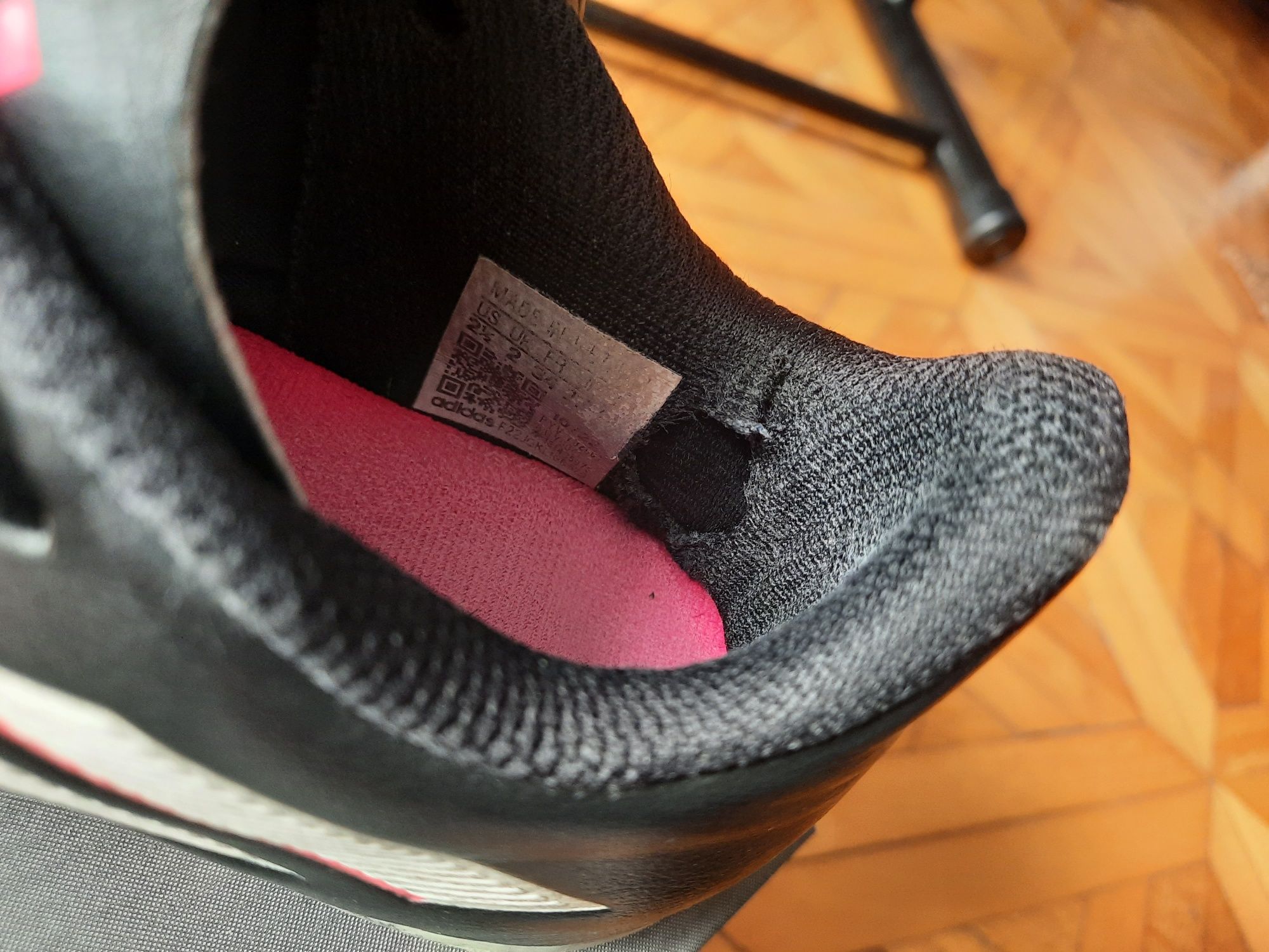 Korki adidas rozm. 34