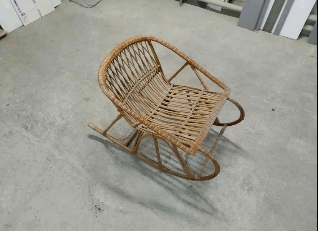 кресло качалка з лози