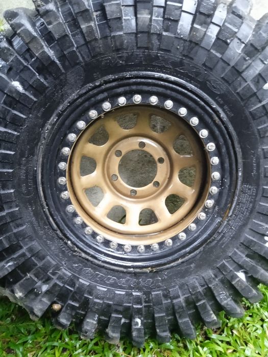 Maxxis Trepador 37 com jantes
