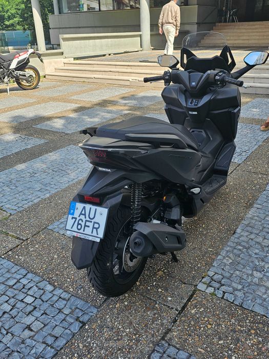 Moto honda forza 125