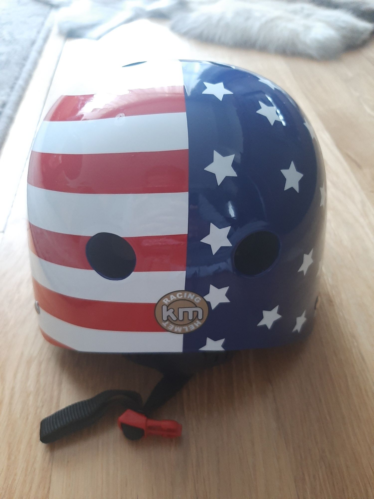 Kask z motywem flagi USA