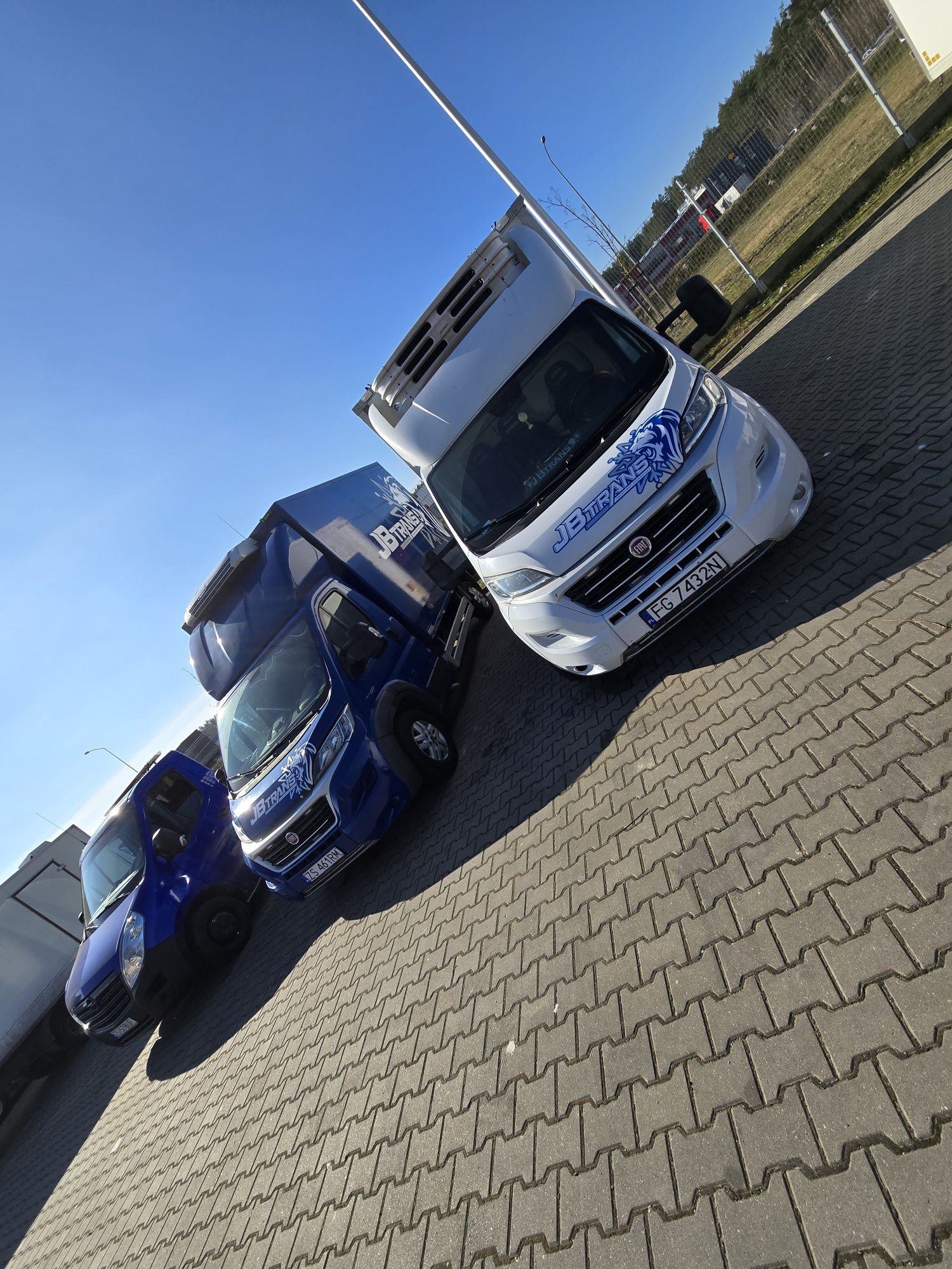 Podejmę współpracę Transport Przewoźnik Winda Chłodnia Izoterma Bus