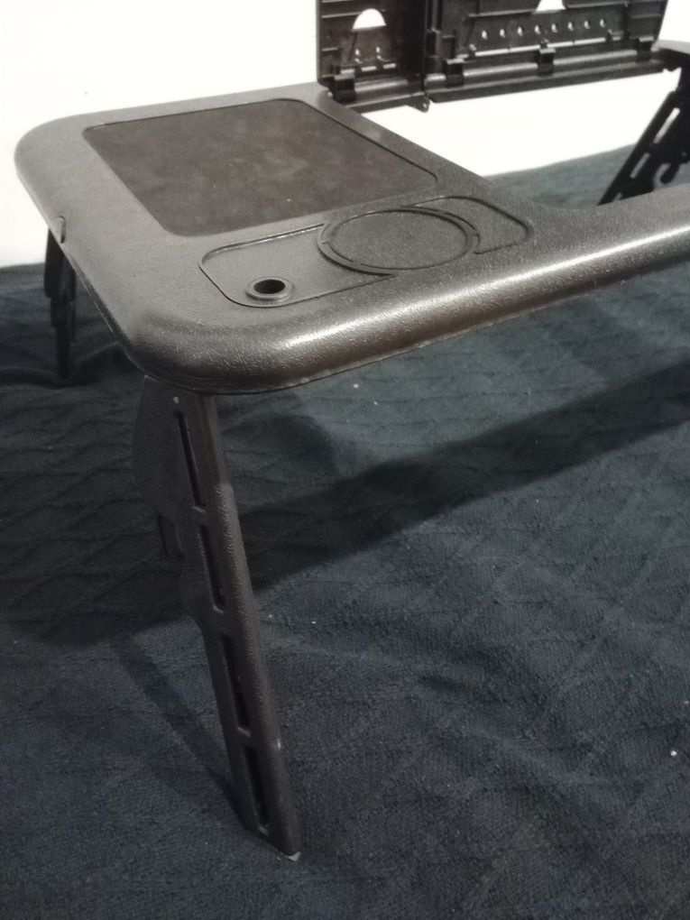 Składana podkładka pod laptopa z wiatrakami
