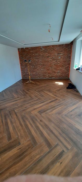 Układanie płytek/płytkarz/glazurnik/remont łazienki/wykończenia