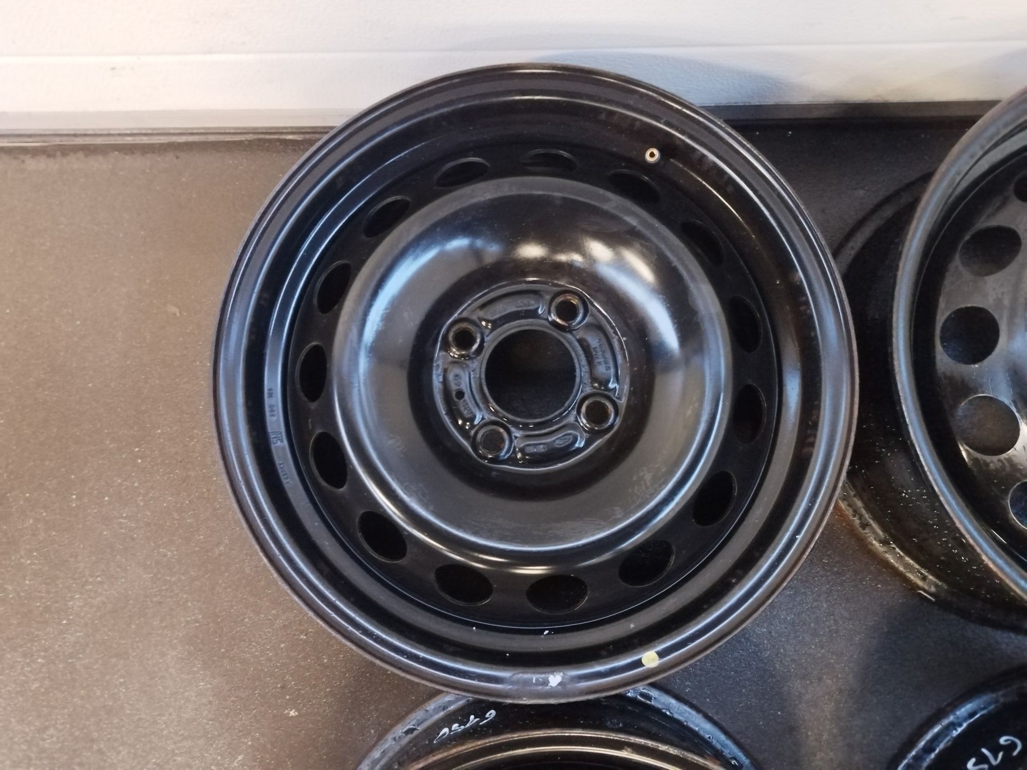 Felgi stalowe 15'' 4x108 Ford