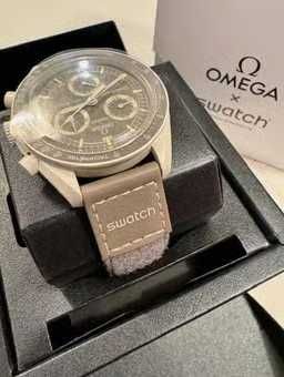Omega x Swatch SO33T103: Pustynny Design z Bioceramiki