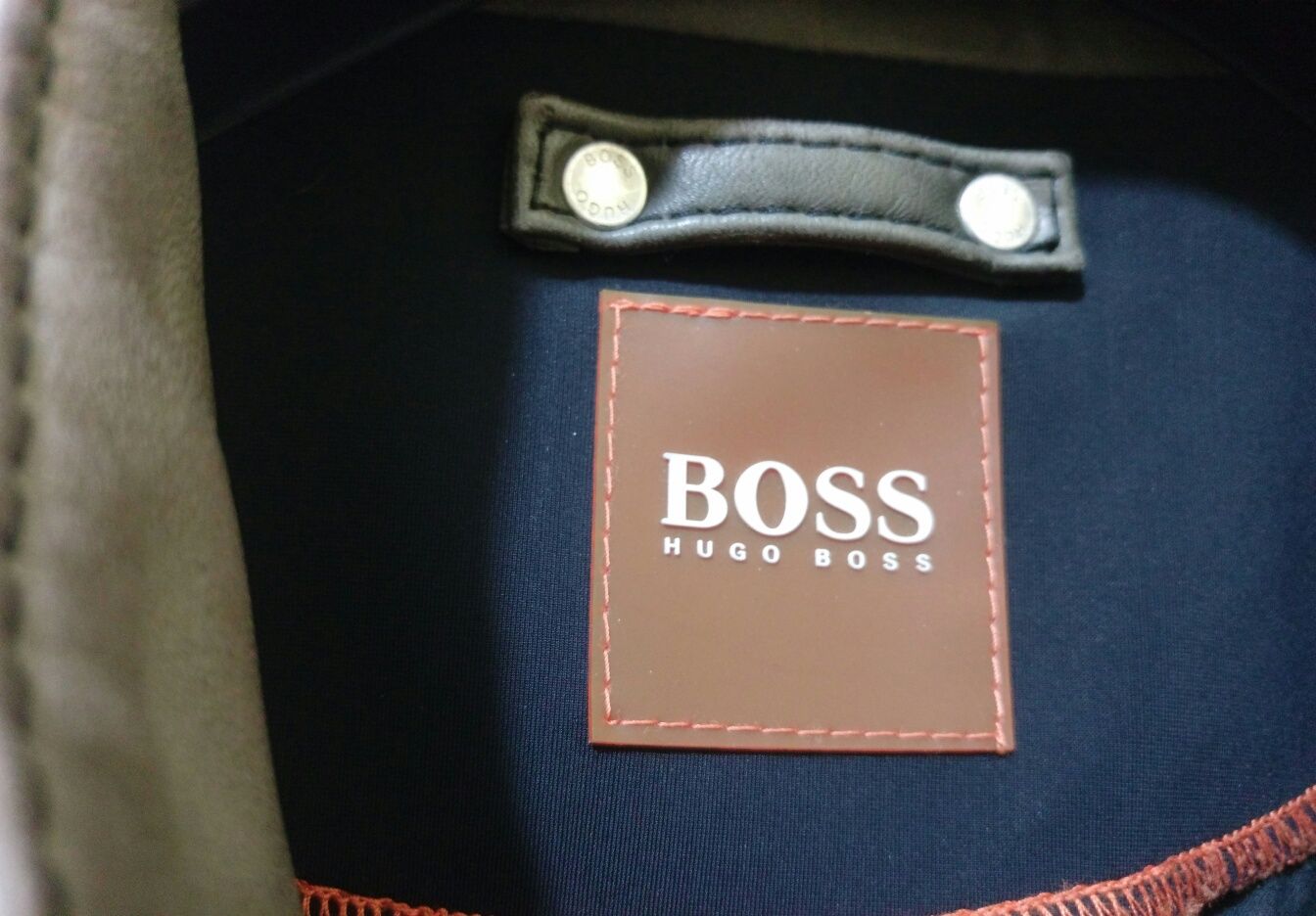 Оригінал Hugo Boss чоловіча шкіряна куртка