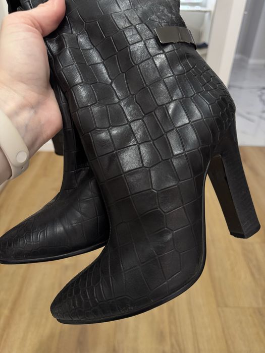 Чоботи шкіряні,крокодил 38