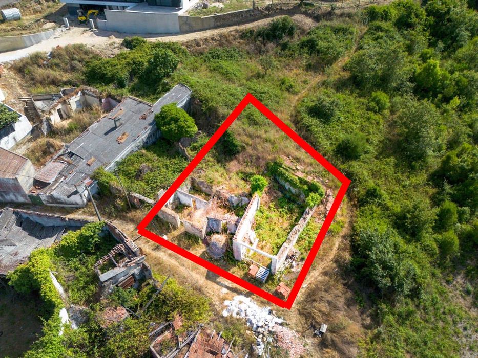 RUINA em Sobral de Monte Agraco