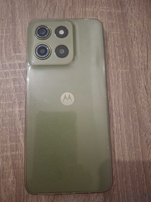 Smartfon motorola g15 oliwkowy