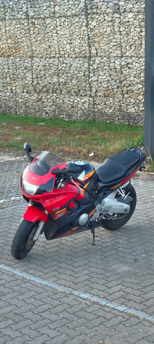 Honda CBR 600 F3 A2
