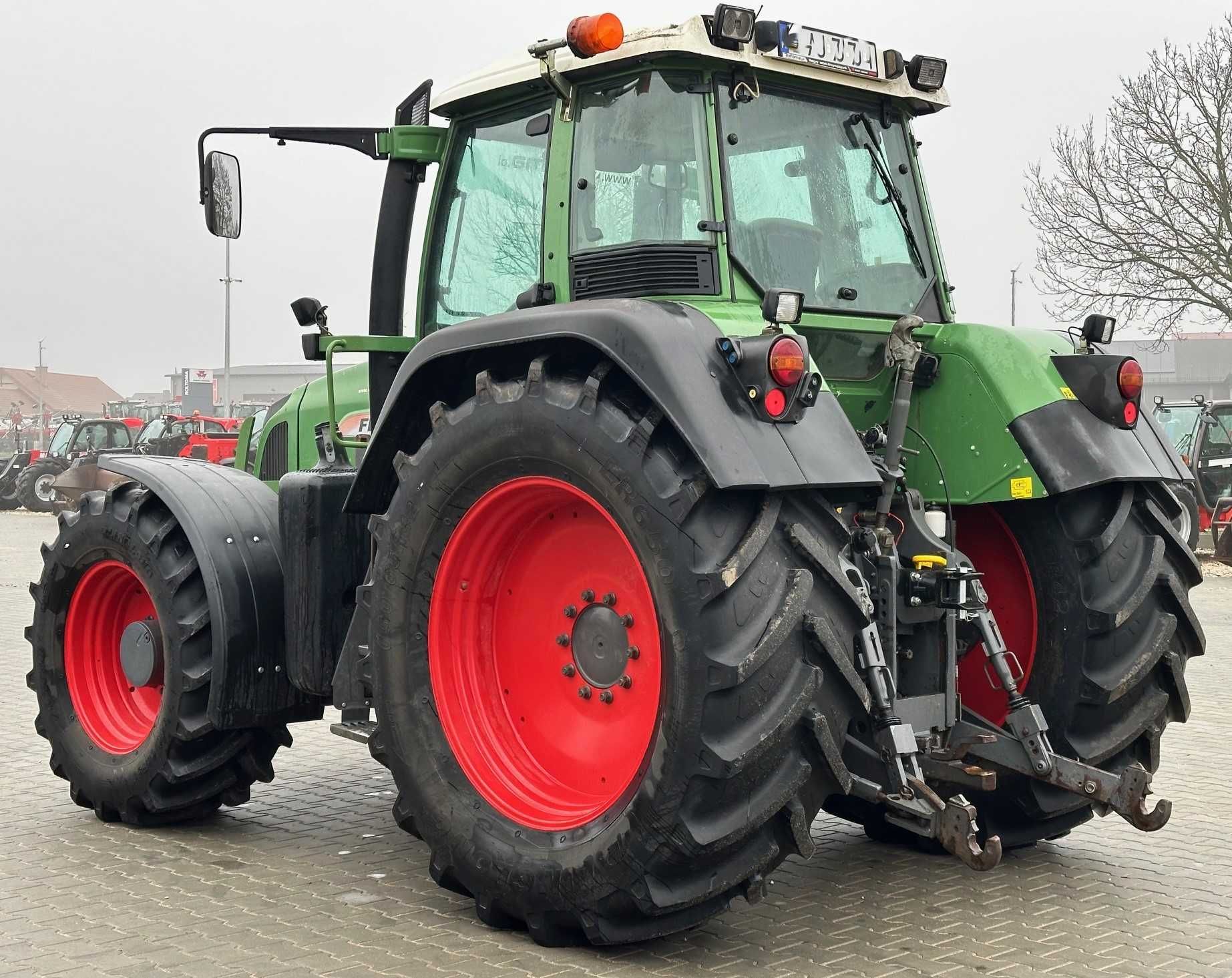 Fendt 820 Vario TMS (718,818)