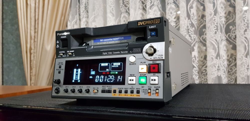 Panasonic AJ-SD93E профессиональный видео магнитофон