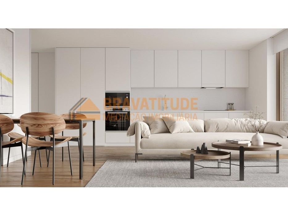 T3 Miramar com Terraço e Jardim