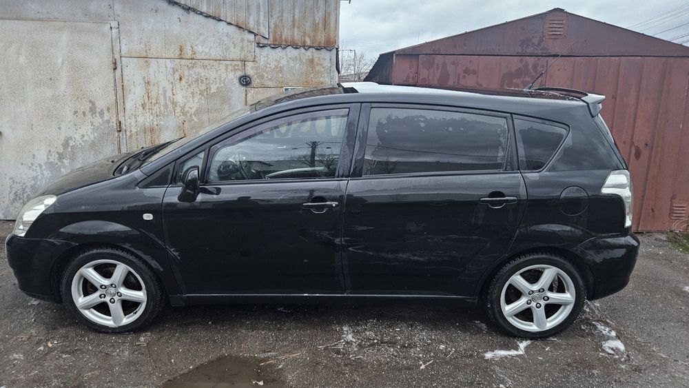 Разборка, шрот Toyota Corolla Verso E120 00-10 2.2 d-cat 2.0 d4d Версо