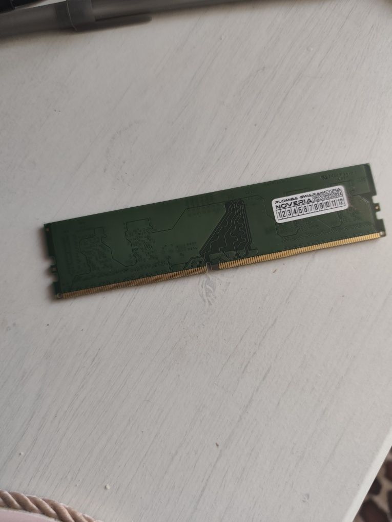 Sprzedam pamięć ram ddr4 8 GB  1333 mhz