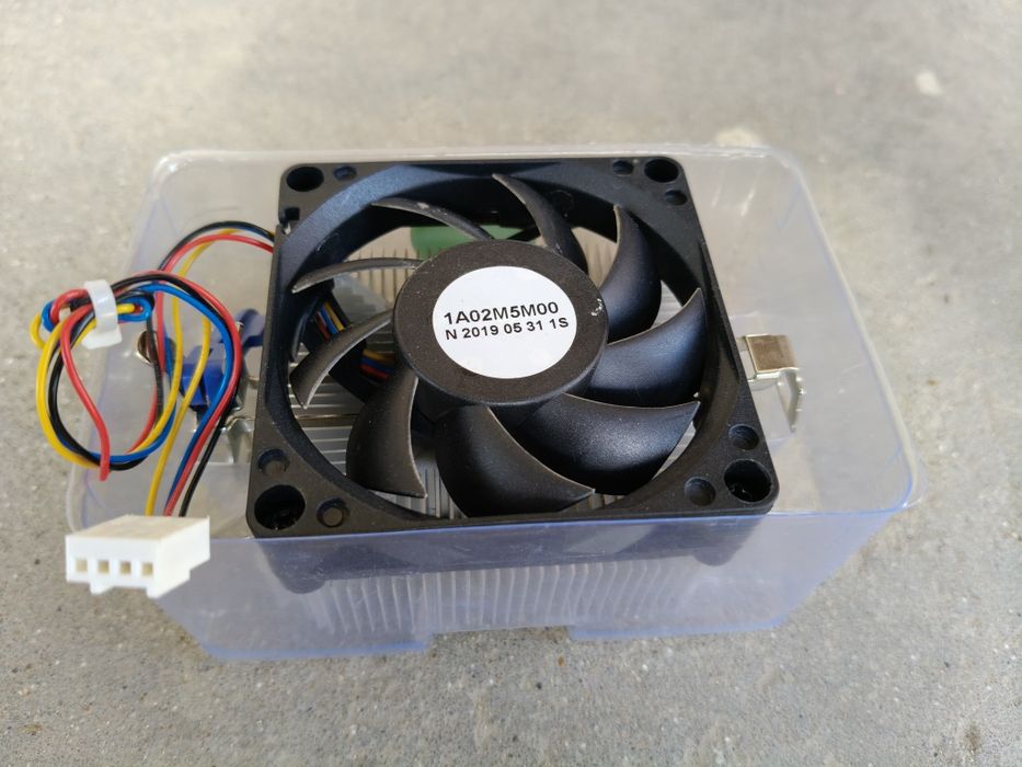 Центральный процессор Athlon 200GE