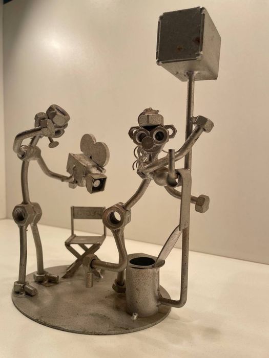 Статуэтка из метала