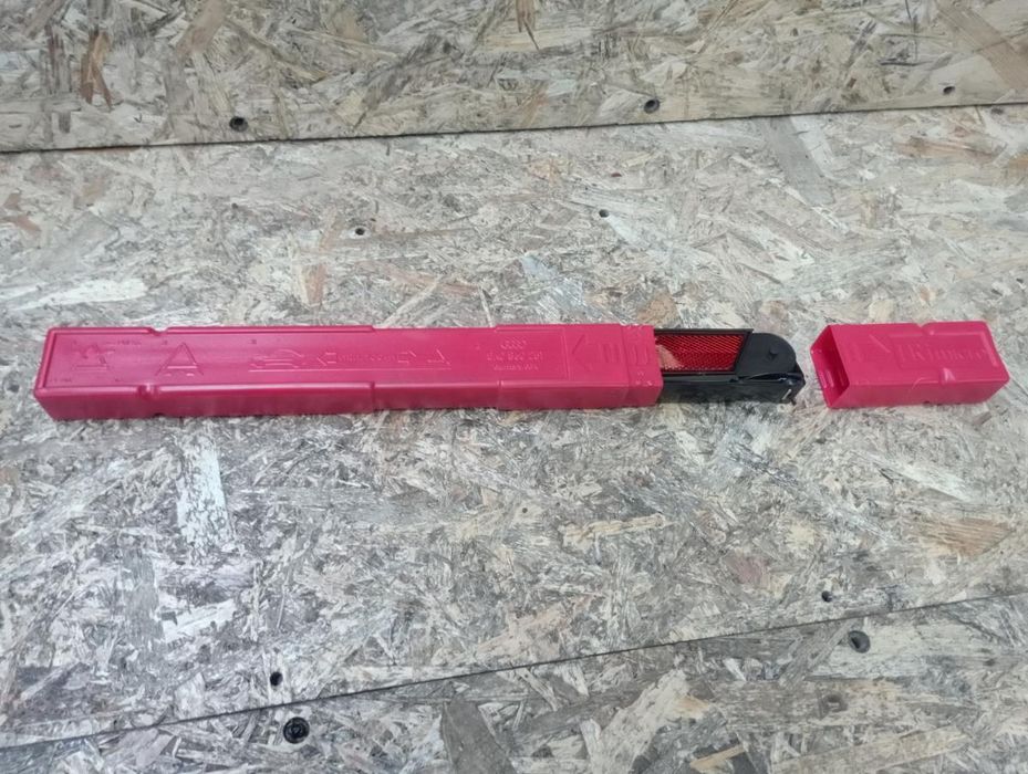 Triângulo de sinalização AUDI A1 (8X1, 8XK)