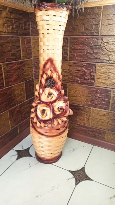 Ваза з лози, плетена